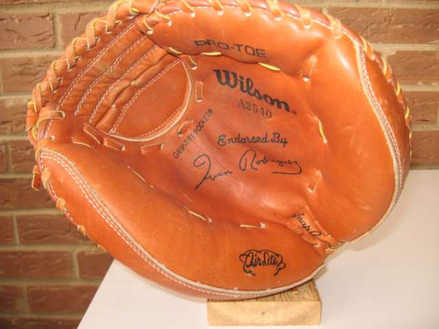 Ivan Rodriguez Wilson A2540 Front